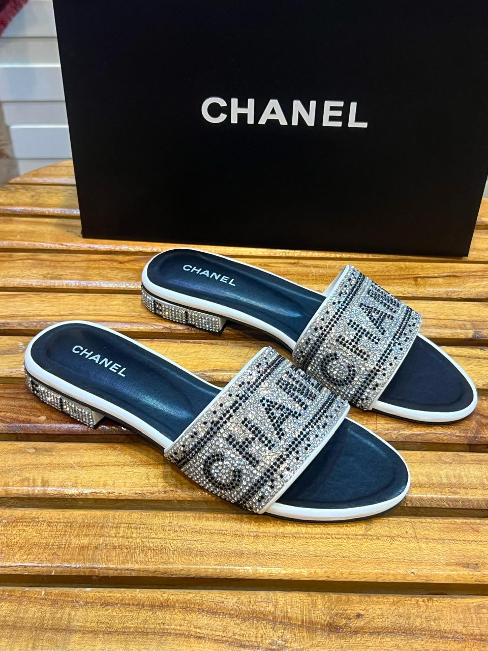CHANEL FLAT
